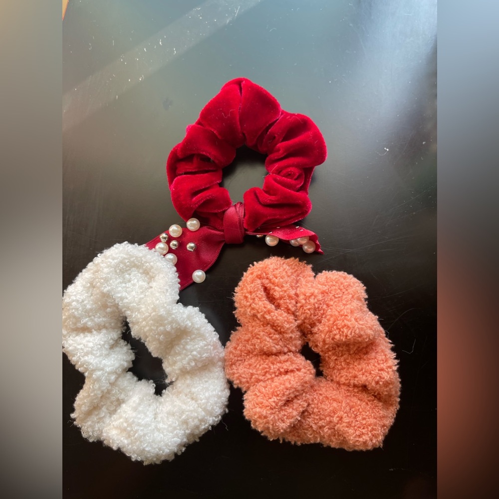 hair scrunchie